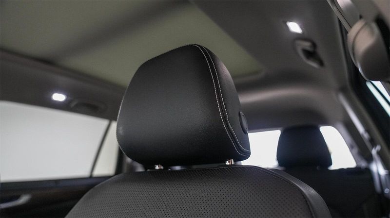 New 2025 Volkswagen Atlas 2.0T SE w/TechnologyImage 25