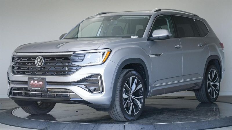 2025 Volkswagen Atlas 2.0T SEL Premium R-LineImage 1