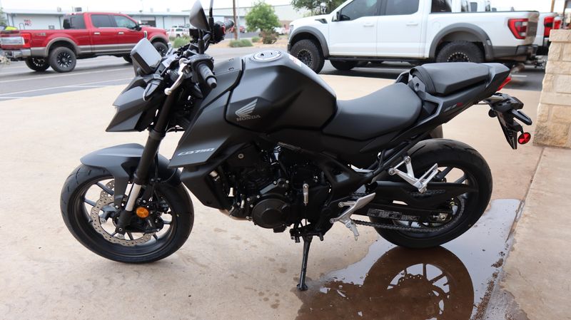 NEW 2025 HONDA CB750 HORNET Image 3