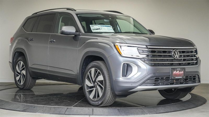 New 2025 Volkswagen Atlas 2.0T SE w/TechnologyImage 5