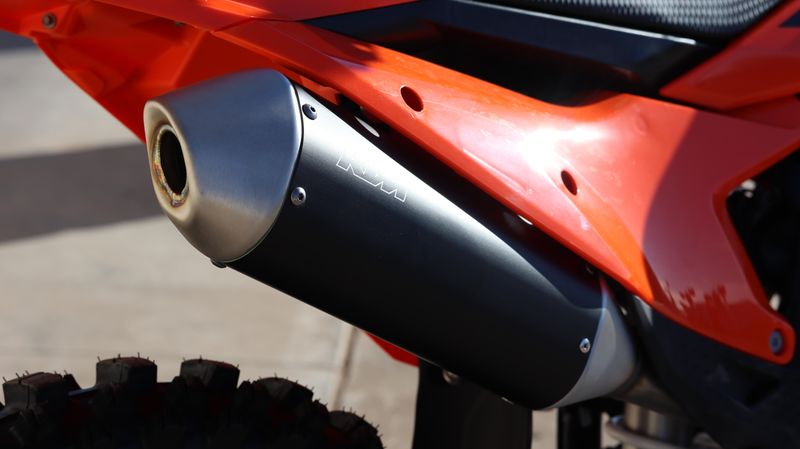 2025 KTM 250 SXF ORANGEImage 17