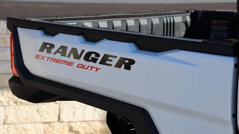 2025 Polaris RANGER CREW XD 1500 NORTHSTAR EDITION ULTIMATE GHOST WHITE METALLIC SMOKEImage 3