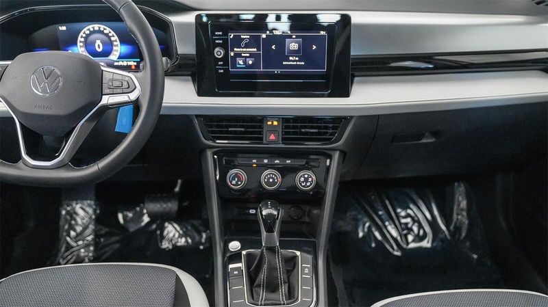 New 2025 Volkswagen Taos 1.5T SImage 14