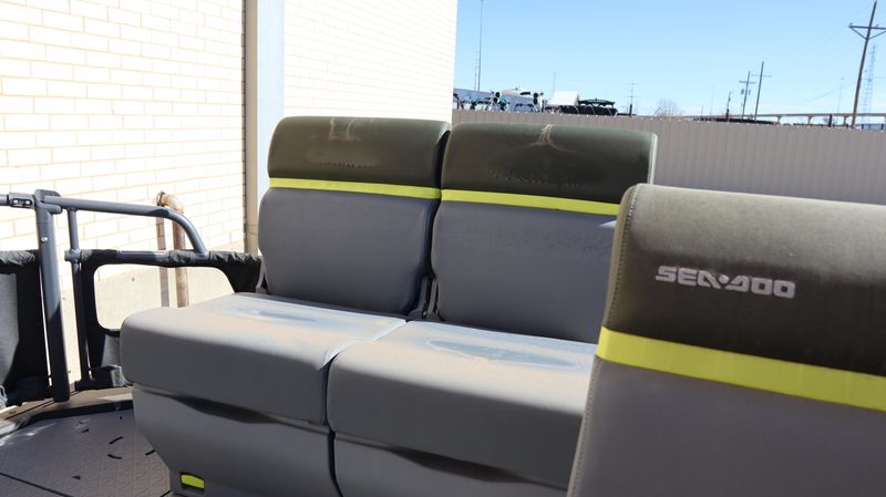 NEW 2026 SEADOO SWITCH FISH 18 230HP WITH PAINTED TRAILER Image 15