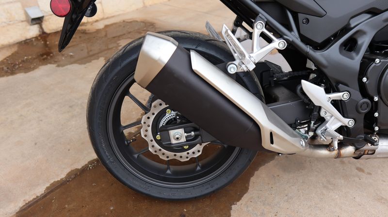 NEW 2025 HONDA CB750 HORNET Image 16