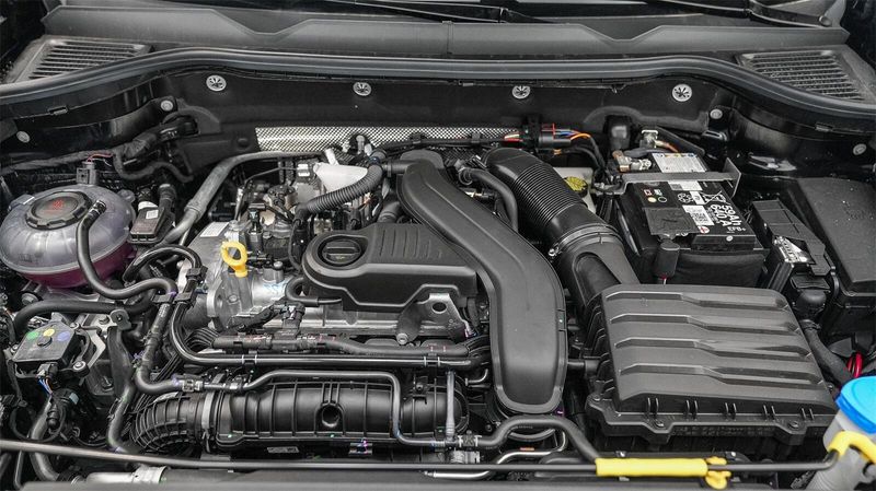 New 2025 Volkswagen Taos 1.5T SImage 12