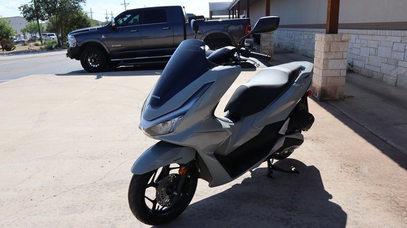 NEW 2026 HONDA PCX Image 7