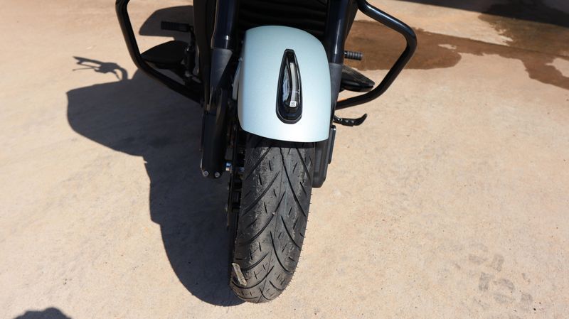 New 2025 Indian Motorcycle CHALLENGER DARK HORSE WTIH 112CR  RIDER ASSIST PACKAGE  POWERBAND AUDIO Image 10