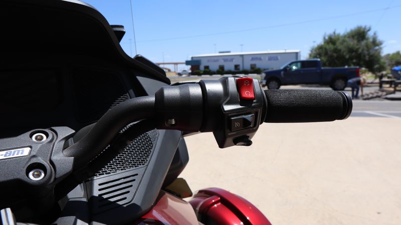 Used 2022 Can-Am RD SPYDER RT LTD 1330 SE6 RDD 22 Base Image 16