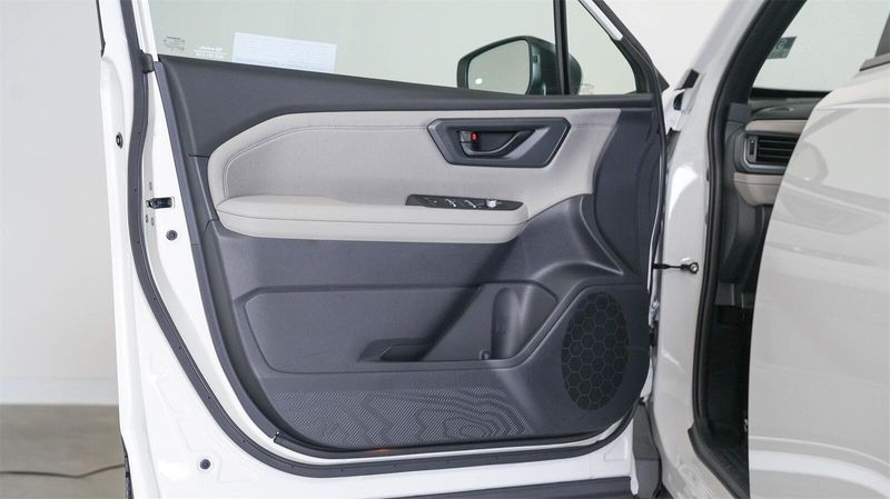 2025 Subaru Forester Hybrid PremiumImage 21