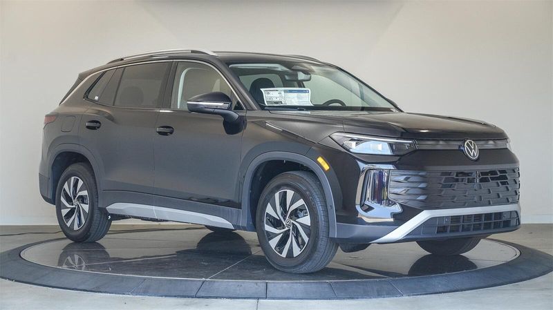 New 2025 Volkswagen Tiguan 2.0T SImage 5