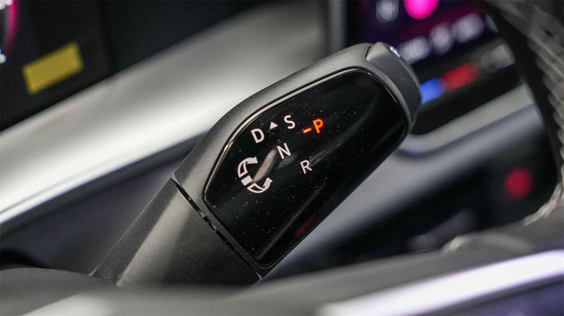 New 2025 Volkswagen Tiguan 2.0T SEImage 20