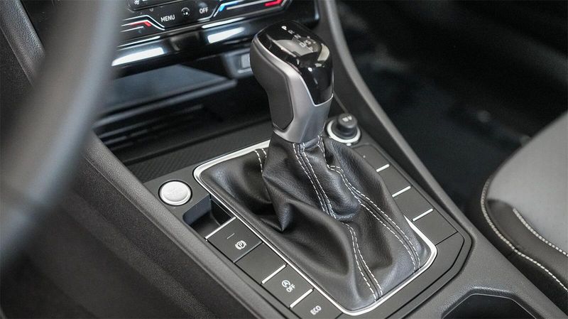 New 2025 Volkswagen Jetta 1.5T SEImage 20