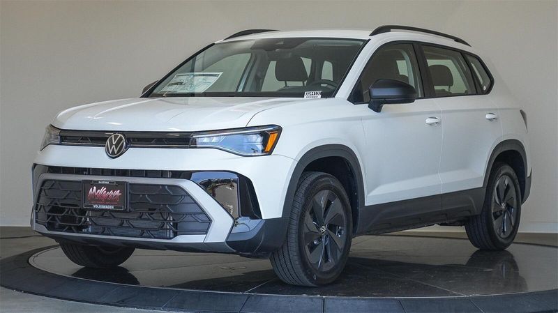 New 2025 Volkswagen Taos 1.5T SImage 1