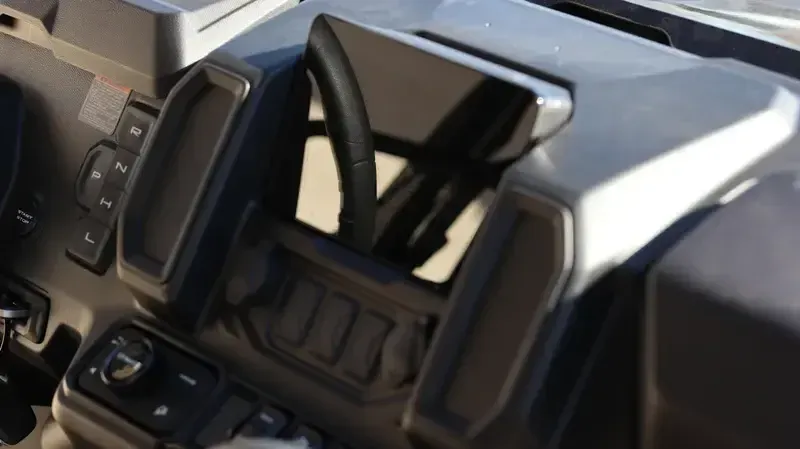 2025 CFMOTO UFORCE U10 PRO NEBULA BLACK Image 4