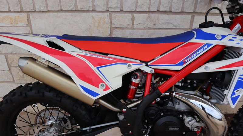 2022 BETA Xtrainer 300 Image 18