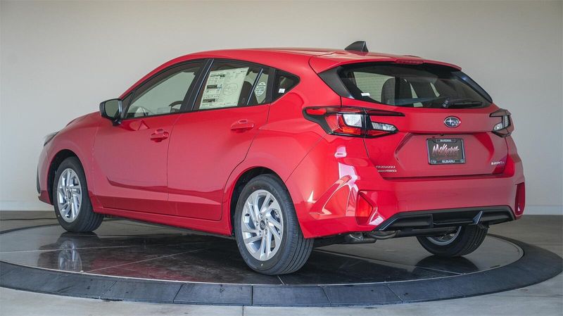 New 2025 Subaru Impreza BaseImage 2