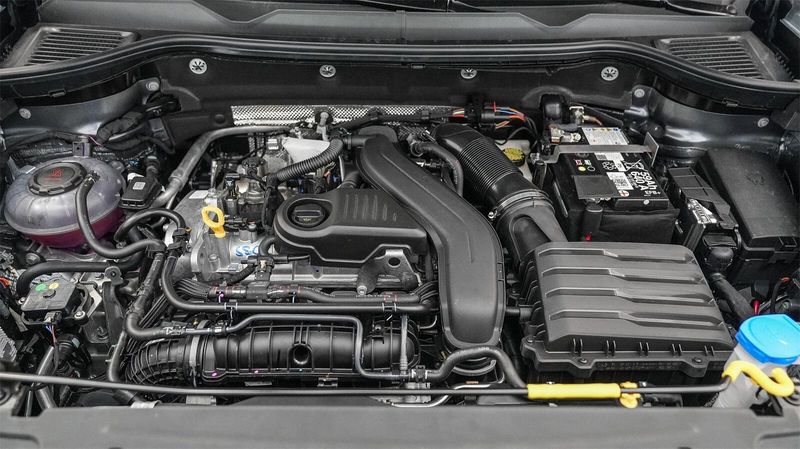 New 2025 Volkswagen Taos 1.5T SImage 12