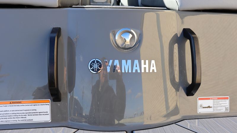 2025 Yamaha 222XD BLACK  PAINTED TRAILER Image 34