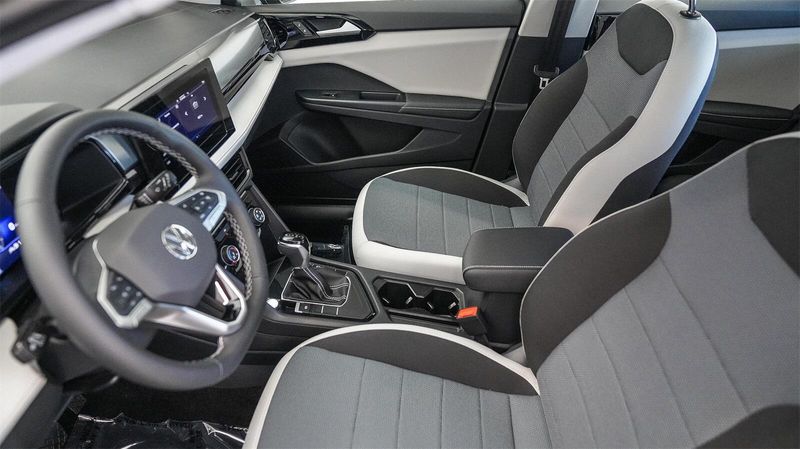 New 2025 Volkswagen Taos 1.5T SImage 19