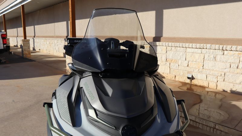 2025 SEADOO FISHPRO APEX 300 WITH SOUND SYSTEM IDF SHARK GREY AND NORI GREEN Image 24