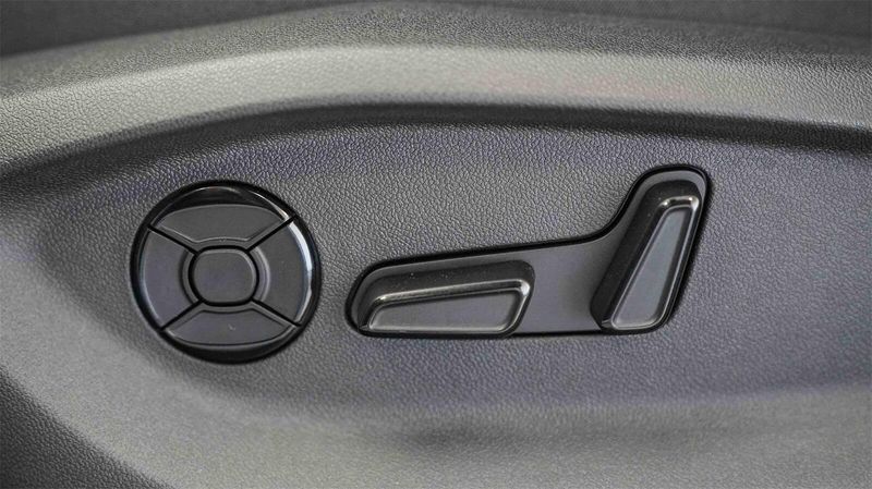 New 2025 Volkswagen Tiguan 2.0T SEImage 22