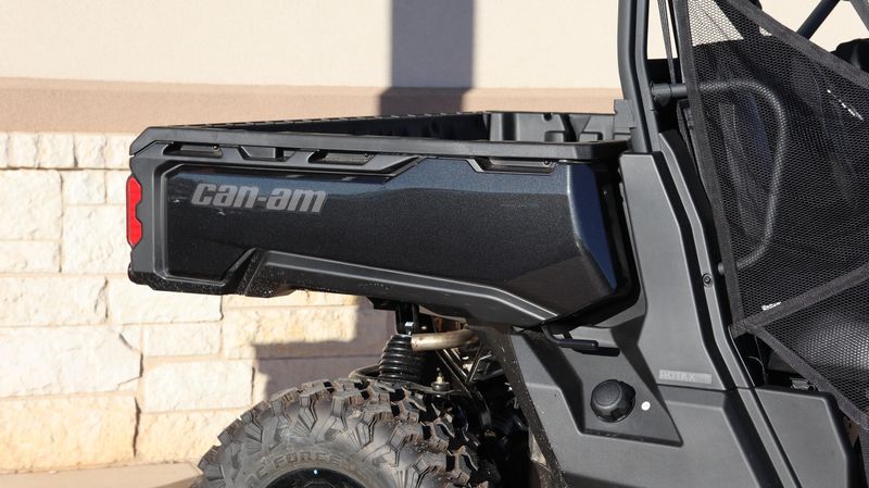 2025 Can-Am DEFENDER MAX LONE STAR HD10 STEALTH BLACKImage 9