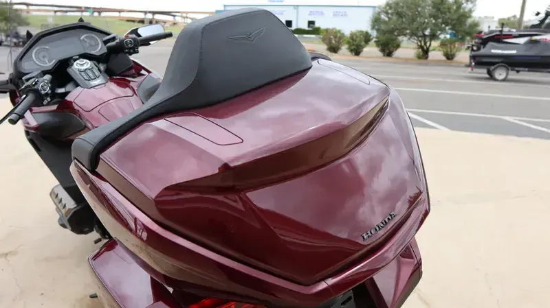 NEW 2025 HONDA GOLD WING TOUR DCT 50TH ANNIVERSARY Image 17