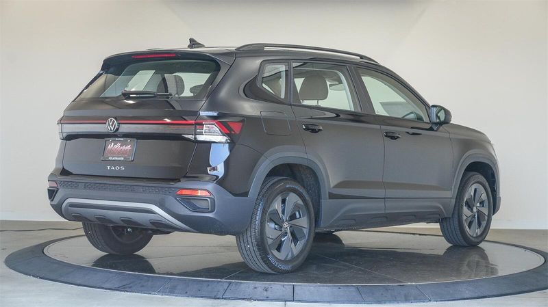 New 2025 Volkswagen Taos 1.5T SImage 4
