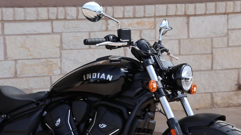 NEW 2025 INDIAN MOTORCYCLE SCOUT SIXTY BOBBER Image 2