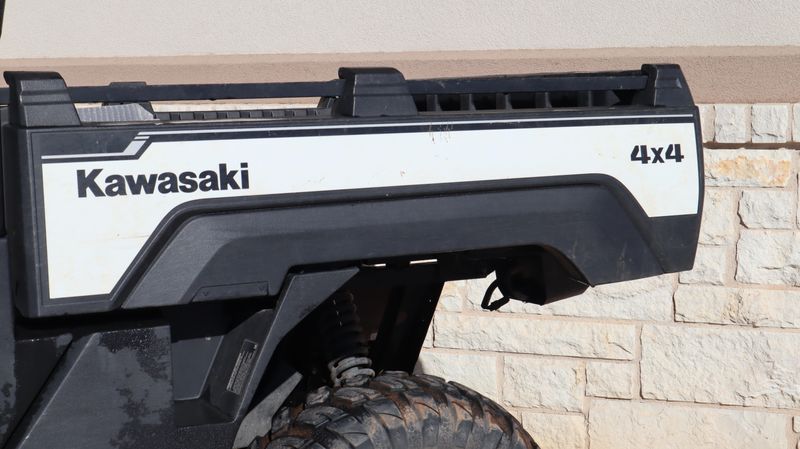 2023 KAWASAKI Mule PROFX EPS in a WHITE exterior color. Family PowerSports (877) 886-1997 familypowersports.com 