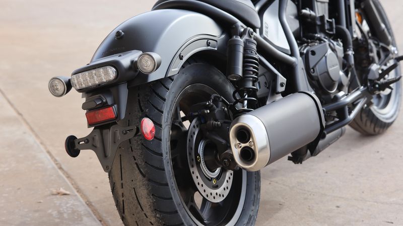 2025 Honda REBEL 1100 DCT MATTE BLACK METALLICImage 2