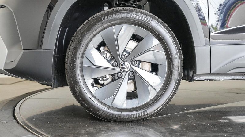 New 2025 Volkswagen Taos 1.5T SImage 10