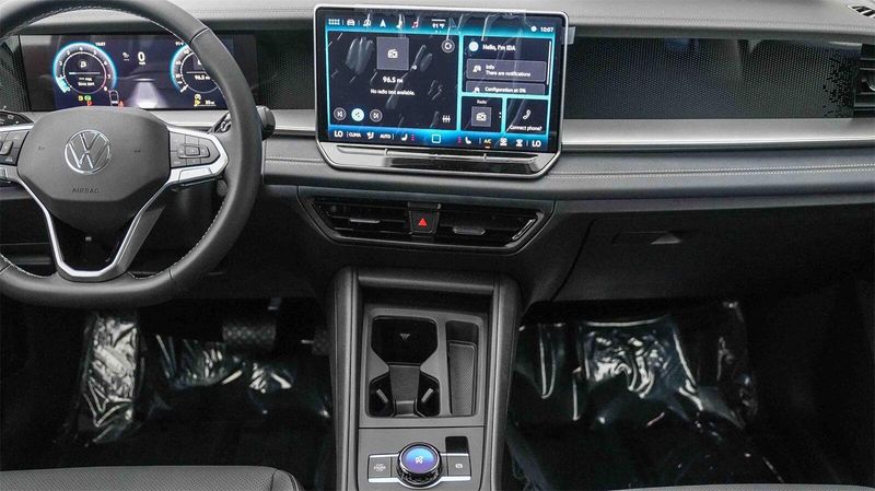 New 2025 Volkswagen Tiguan 2.0T SEImage 14