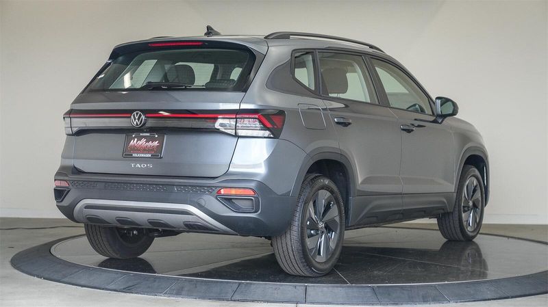 New 2025 Volkswagen Taos 1.5T SImage 4