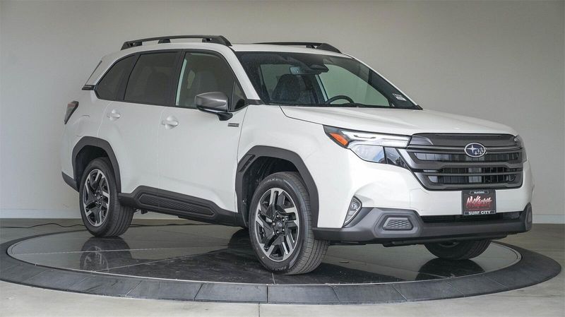2025 Subaru Forester Hybrid PremiumImage 5