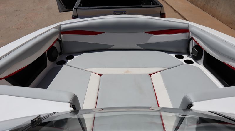2025 AXIS A225 Image 8