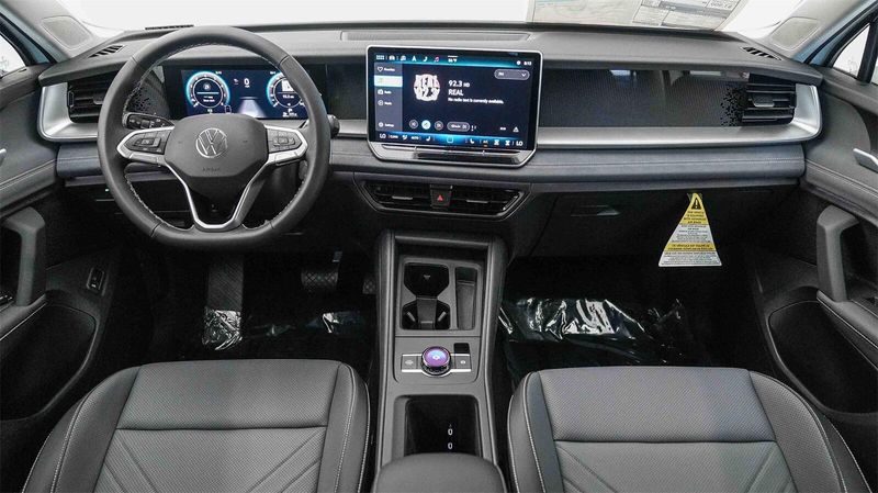New 2025 Volkswagen Tiguan 2.0T SEImage 13