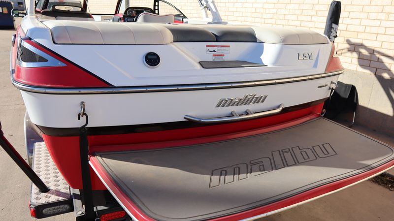 2012 MALIBU 23 LSV Image 11