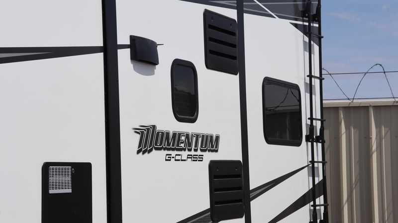 2021 OTHER GRAND DESIGNS MOMENTUM 25G Image 3