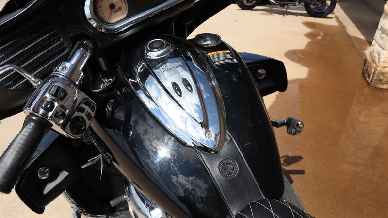 2015 Indian Motorcycle ROADMASTER THUNDER BLACK CAL Base Image 13
