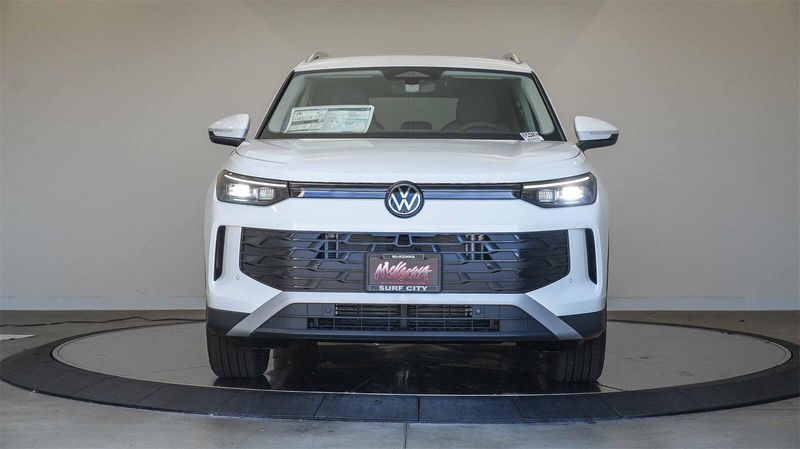 New 2025 Volkswagen Tiguan 2.0T SEImage 6