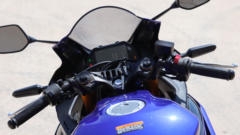 2025 Yamaha YZFR3 ABS TEAM BLUE Image 11