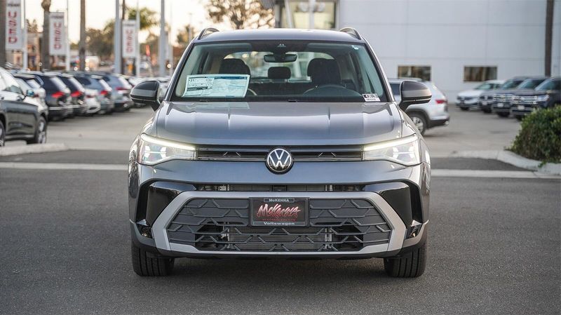 2025 Volkswagen Taos 1.5T SImage 2