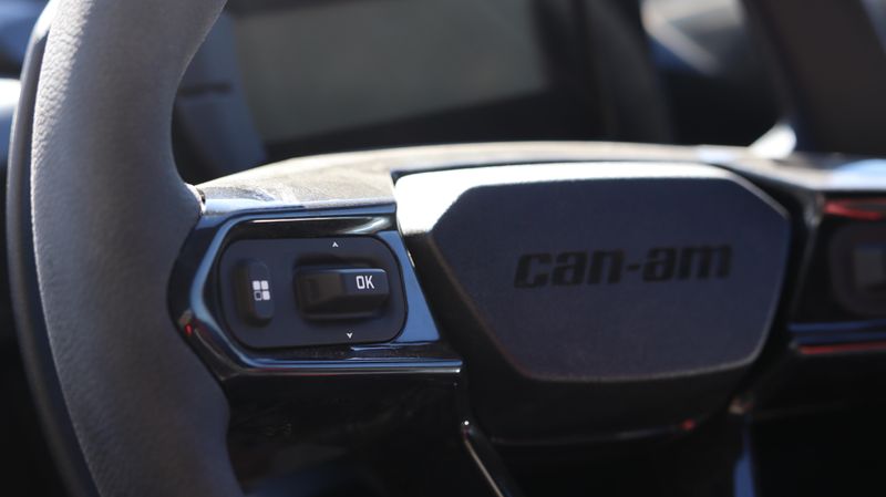 NEW 2026 CAN-AM MAVERICK R MAX X WITH SMARTSHOX 999T DCT Image 16