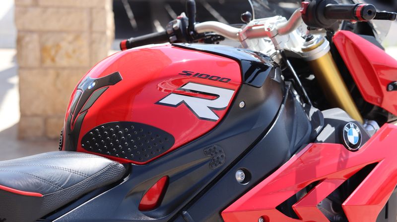 2016 BMW S 1000 R Image 10
