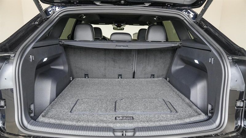 New 2025 Volkswagen Atlas Cross Sport 2.0T SEL Premium R-LineImage 11