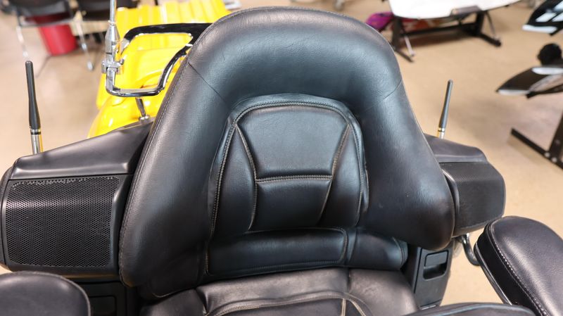 2010 Honda GOLD WING Image 17