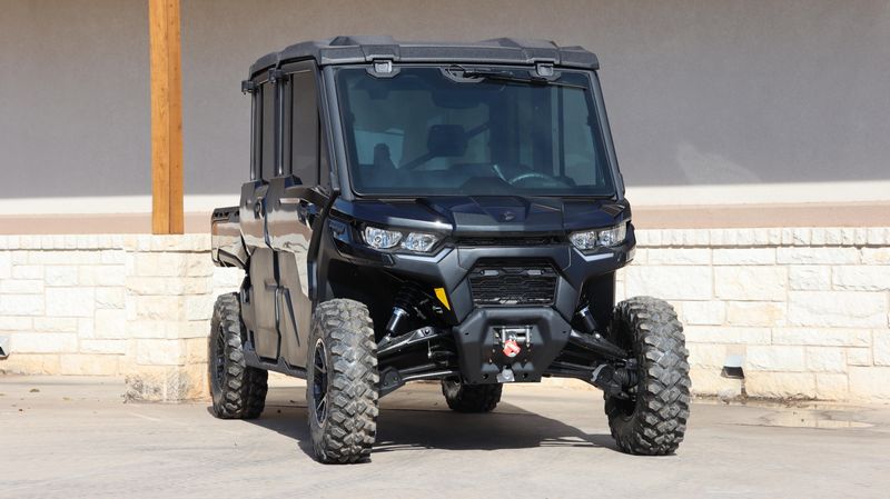 2025 CAN-AM DEFENDER MAX LONE STAR CAB HD10 STEALTH BLACK in a STEALTH BLACK exterior color. Family PowerSports (877) 886-1997 familypowersports.com 