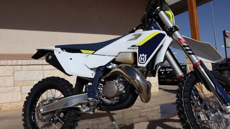 2025 HUSQVARNA TE 150 WHITEImage 2